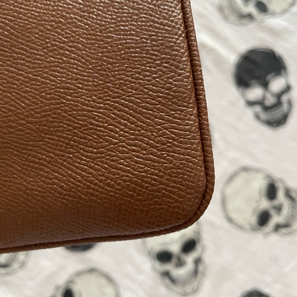Coach large Wristlet - Picture 6 of 9